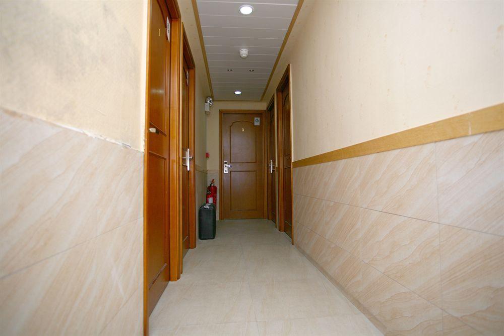 Me Easy Hostel Hong Kong Exterior foto